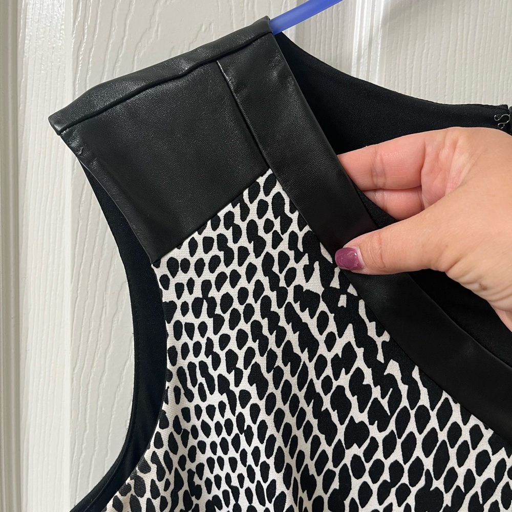 Elegant Black and White Patterned Dress - Picture 4 of 5